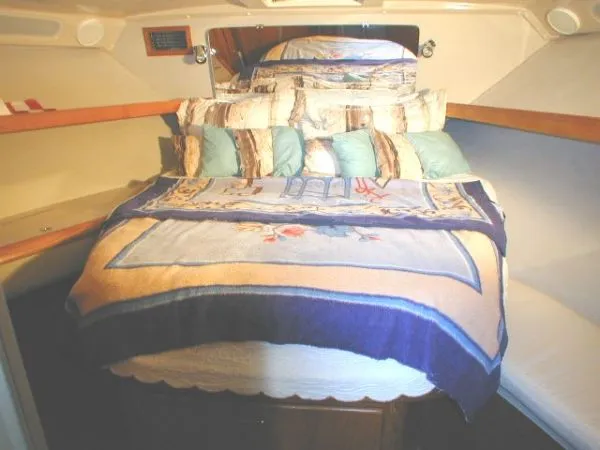 1992 Luhrs 350 Convertible