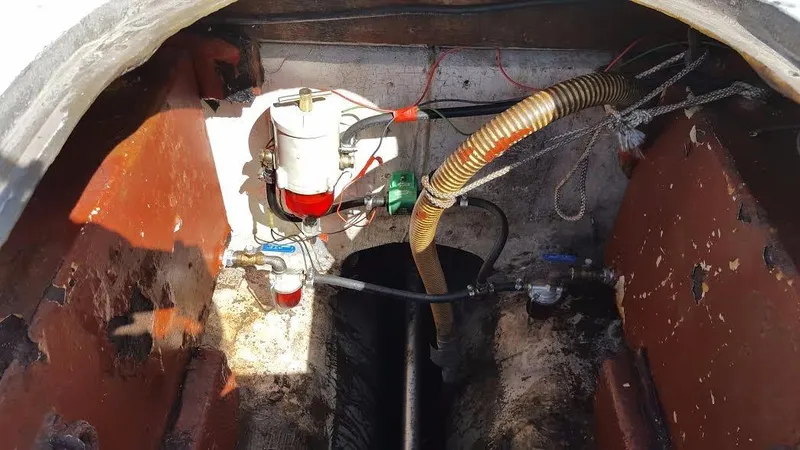 Fuel filters & tanks