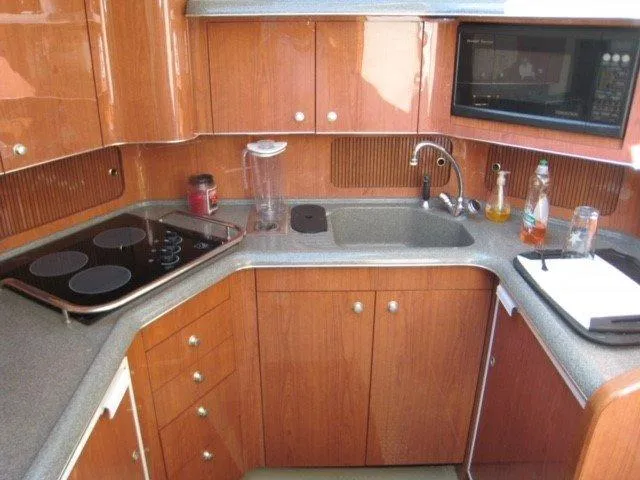 1998 Sea Ray 420 Aft Cabin
