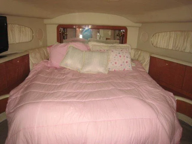 1998 Sea Ray 420 Aft Cabin