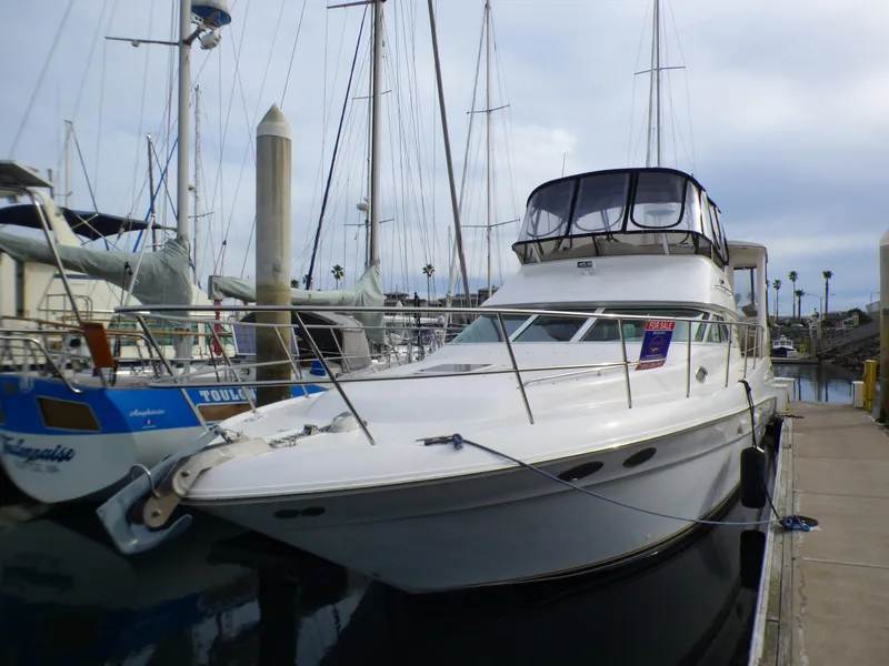 1998 Sea Ray 420 Aft Cabin