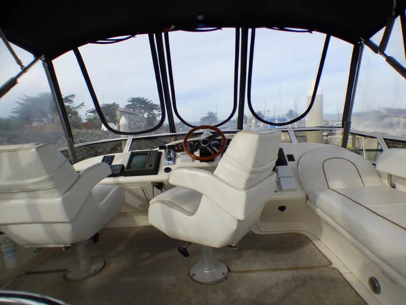 1998 Sea Ray 420 Aft Cabin