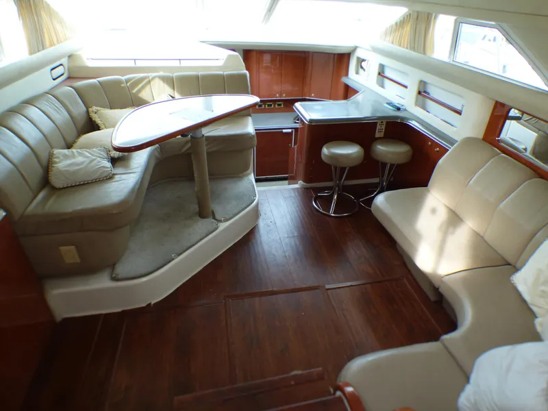 1998 Sea Ray 420 Aft Cabin