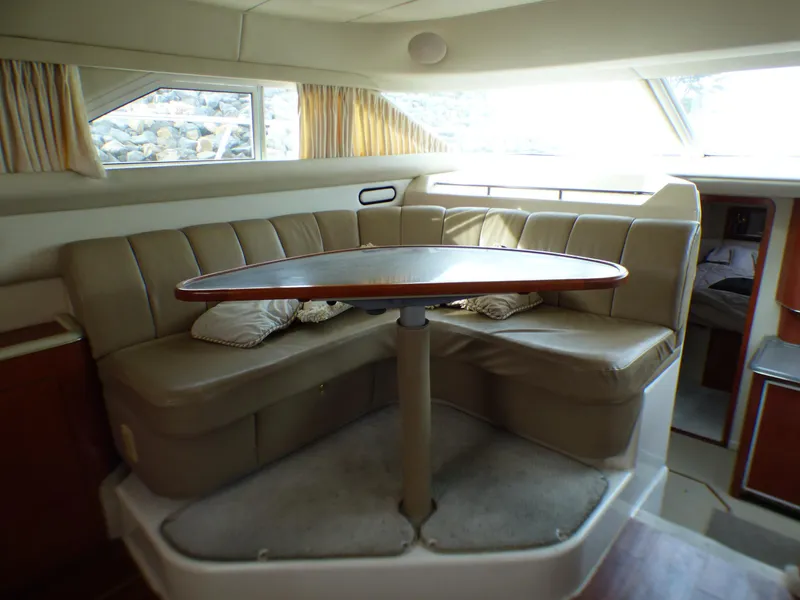 1998 Sea Ray 420 Aft Cabin