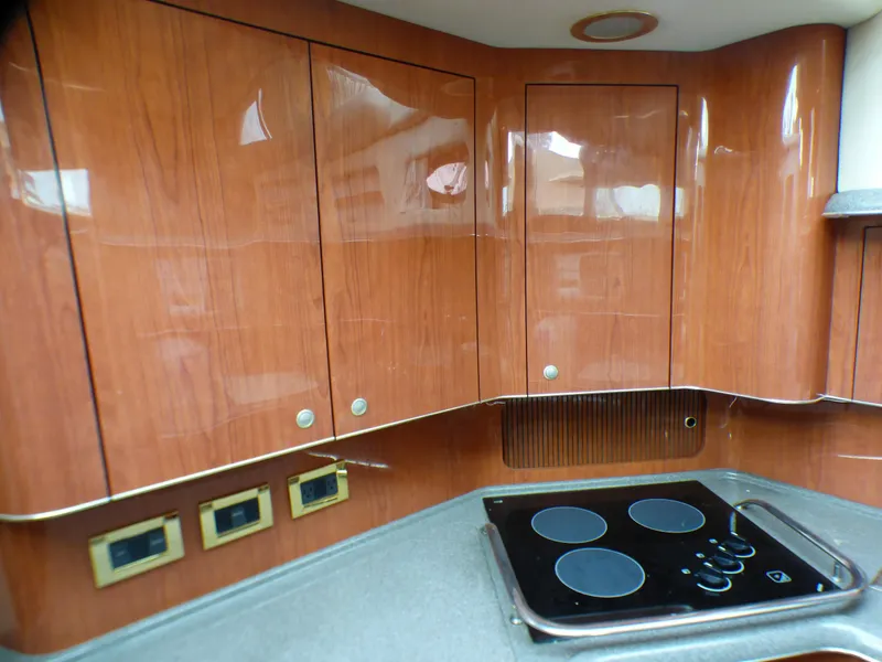 1998 Sea Ray 420 Aft Cabin