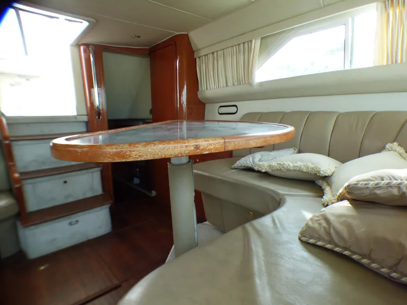 1998 Sea Ray 420 Aft Cabin