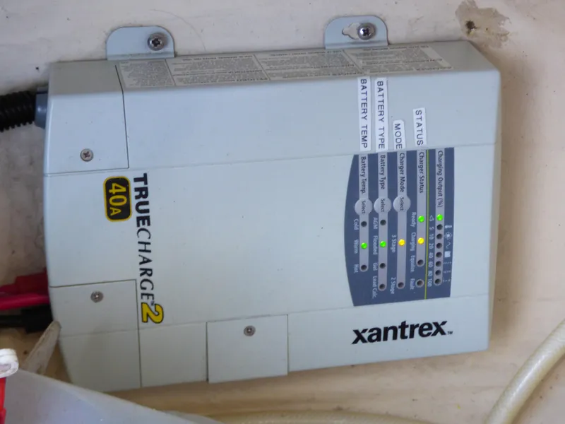 Xantrex Truecharge2 40A charger on 1998 Hunter 34 boat.