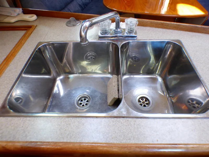Double sink in a 1998 Hunter 34 yacht.