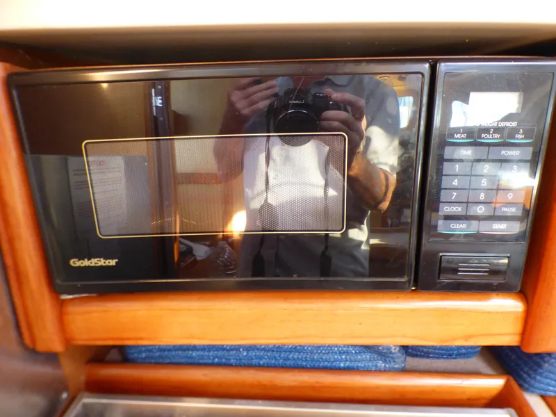 GoldStar microwave in a 1998 Hunter 34 yacht.