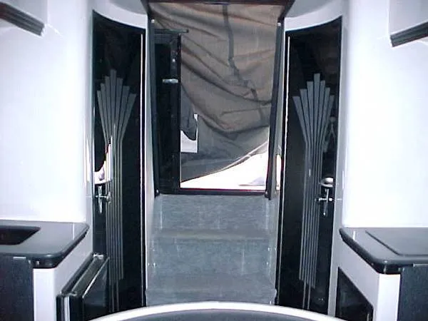 interior/aft