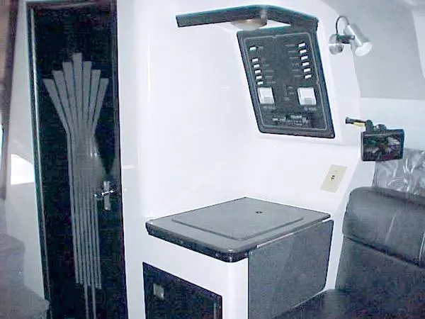 interior/port