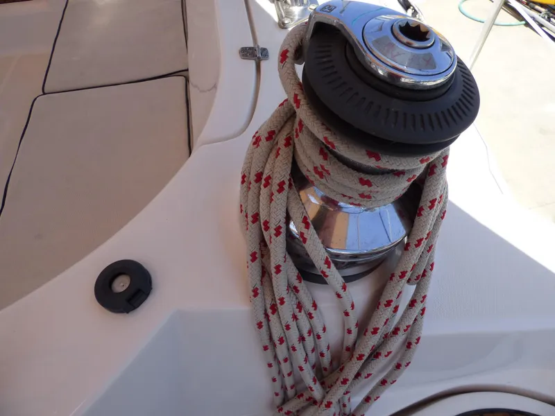 2009 Hunter 49