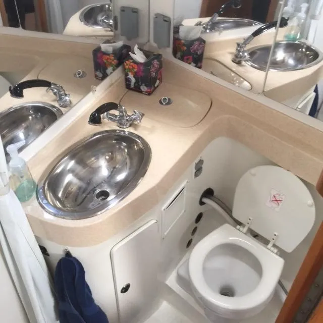2000 Catalina 2 Cabin Centerline MK II