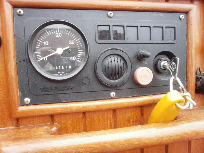 Yanmar instrument panel