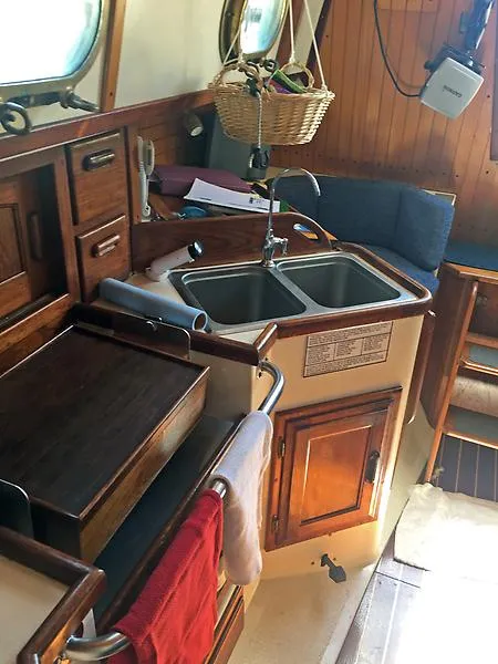 1980 Pacific Seacraft Orion 27