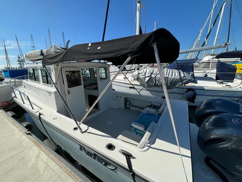 2017 Parker 2530 Extended Cabin