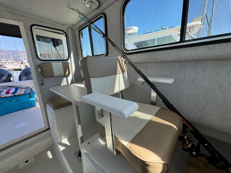 2017 Parker 2530 Extended Cabin