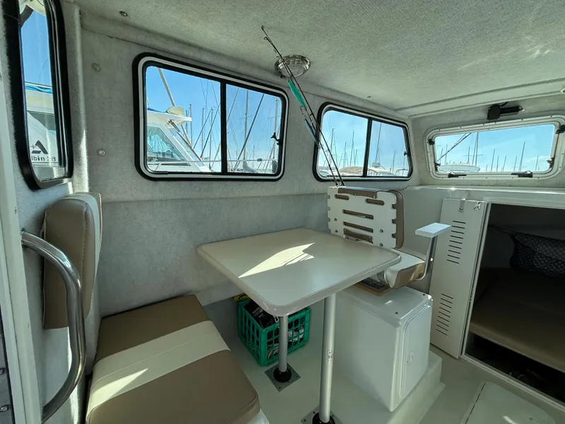 2017 Parker 2530 Extended Cabin