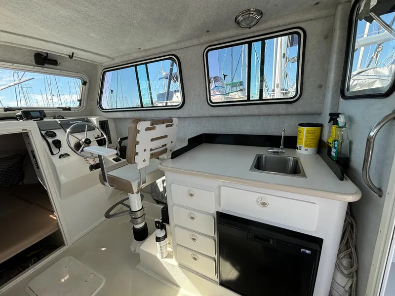 2017 Parker 2530 Extended Cabin