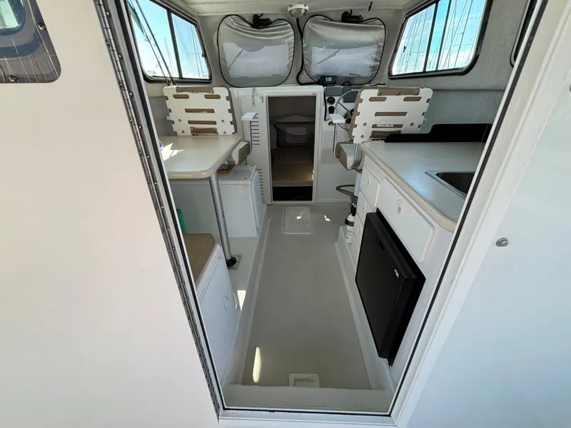 2017 Parker 2530 Extended Cabin
