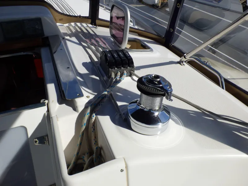 Cabin top winch
