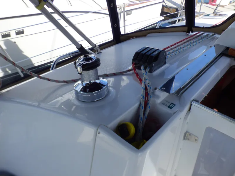 Cabin top winch