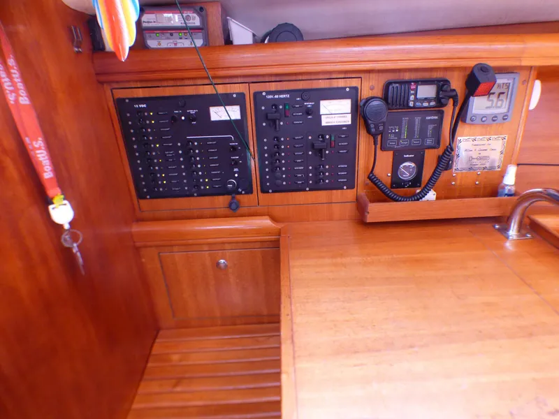 12/120 V panel