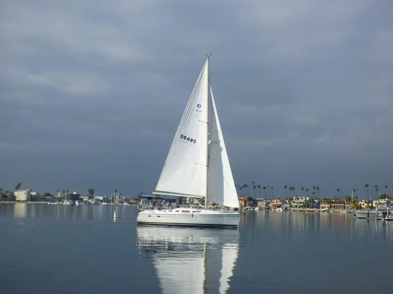 Starboard view with sails up