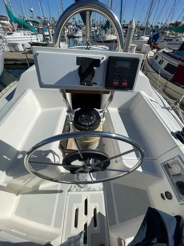 1991 Hunter 28 Sloop