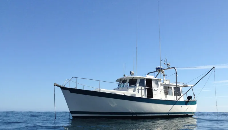 LAGOM at anchor