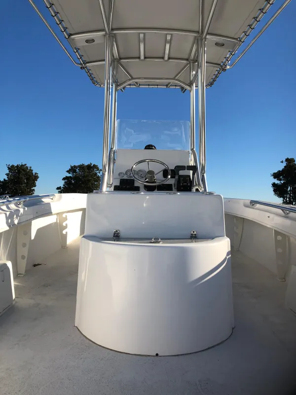 2018 Twin Vee 225 Ocean Cat