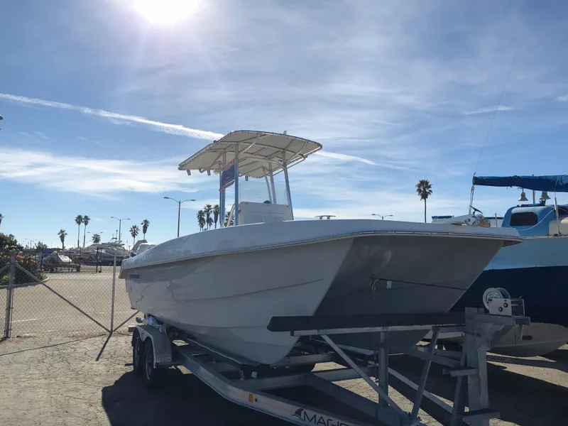 2018 Twin Vee 225 Ocean Cat