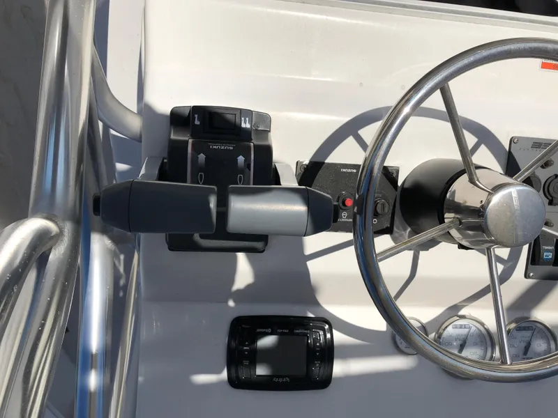 2018 Twin Vee 225 Ocean Cat