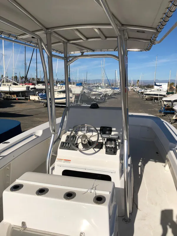 2018 Twin Vee 225 Ocean Cat