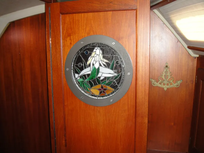 CUSTOM LEAD GLASS ON HEAD DOOR