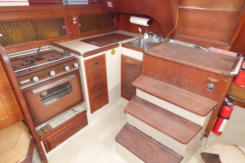 1973 Islander 36 Sloop