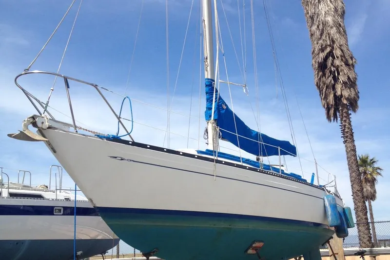 1973 Islander 36 Sloop