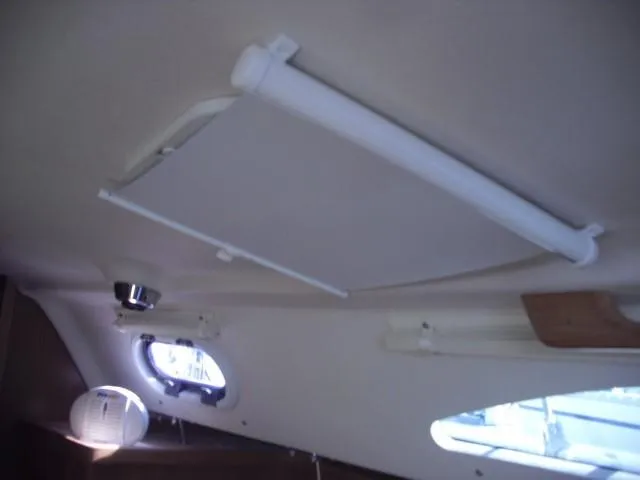Hatch blackout cover w/screen