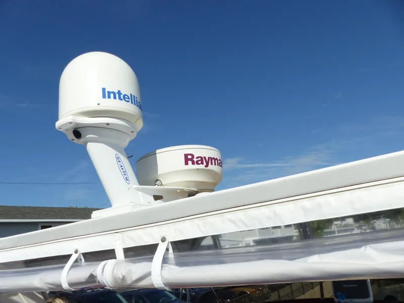 Satelite T.V. Antenna