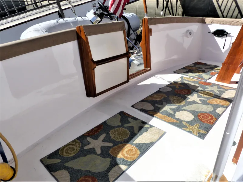 Walk Thru Transom Door in Cockpit