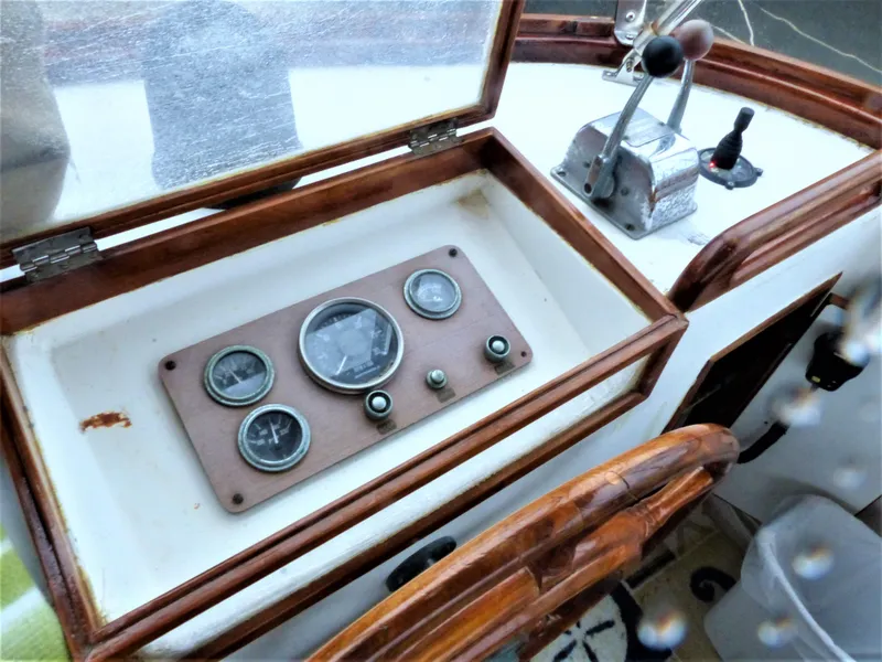 1977 Marine Trader Europa
