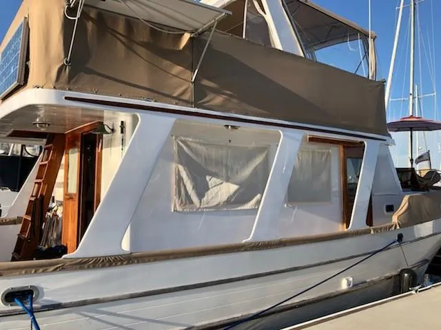 1977 Marine Trader Europa