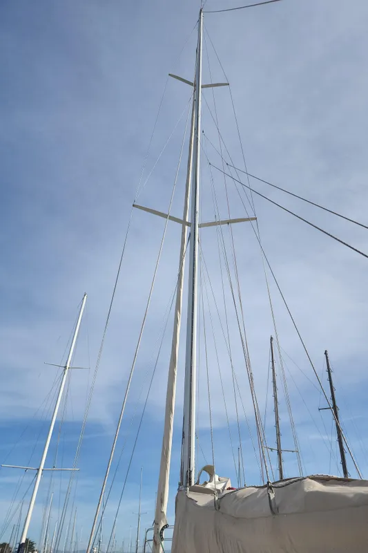 2002 Saga 43