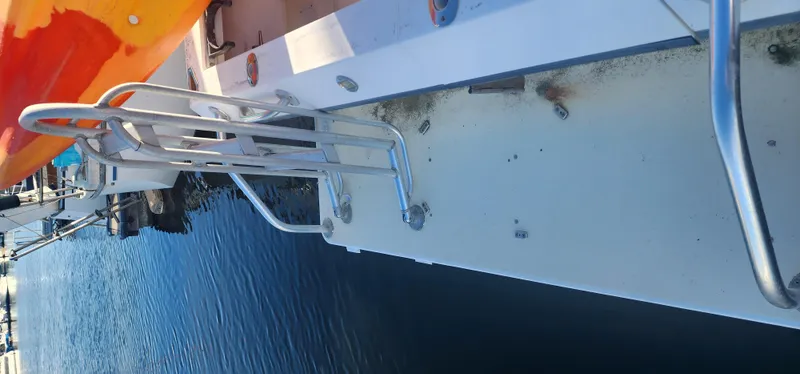 2004 Canaveral 28 Hardtop Dive