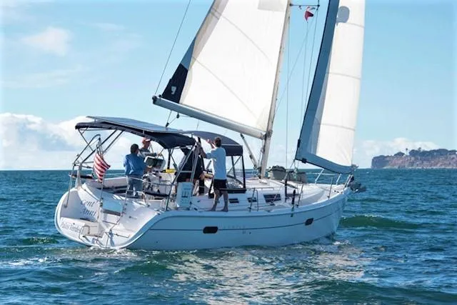 2004 Hunter 36