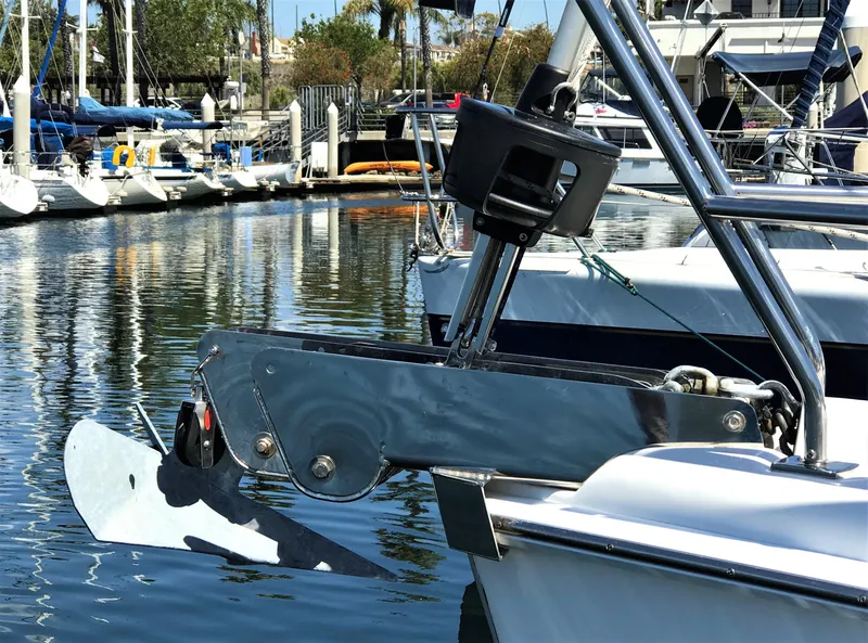 2004 Hunter 36
