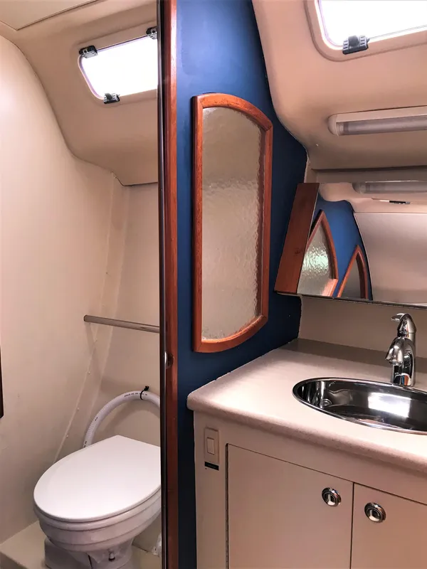 2004 Hunter 36
