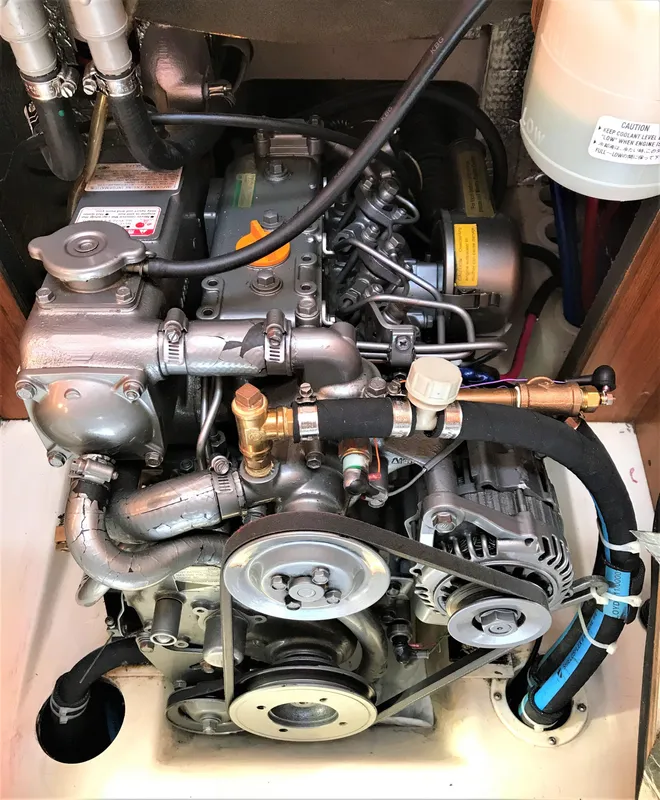 2004 Hunter 36