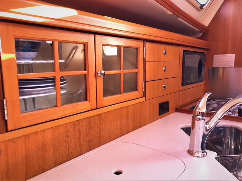 2004 Hunter 36