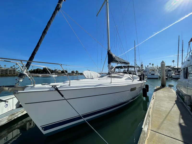 2003 Hunter 410